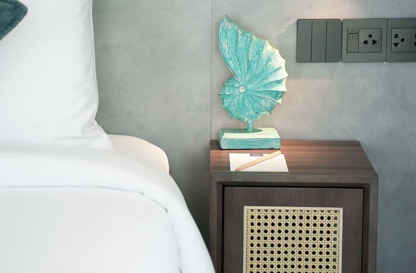 rooms-deluxe-room