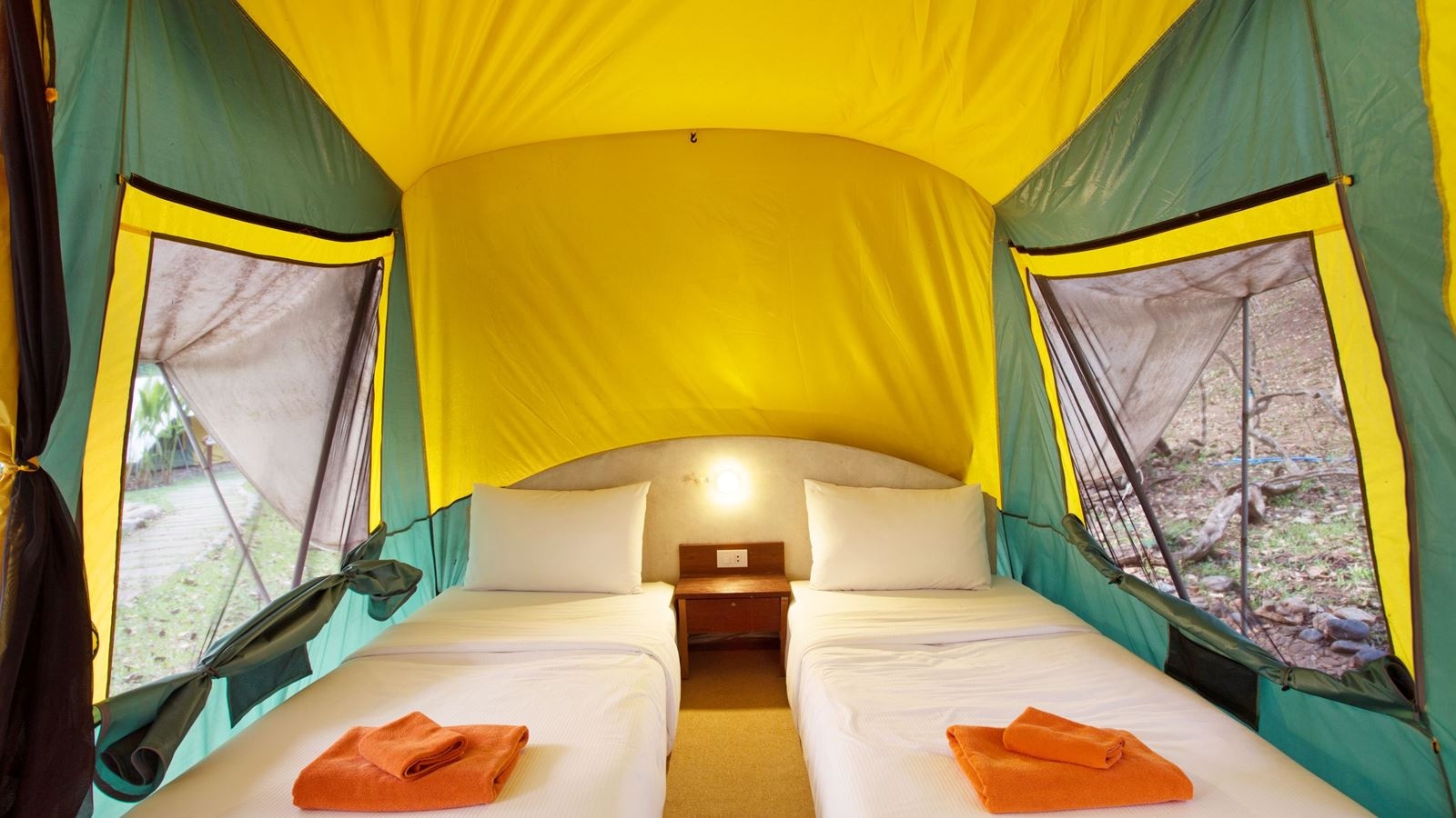 rooms-tent-river-front