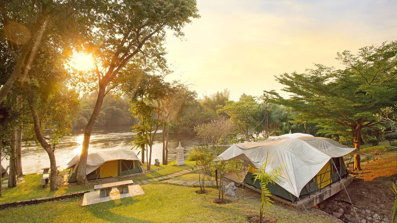 rooms-tent-river-front
