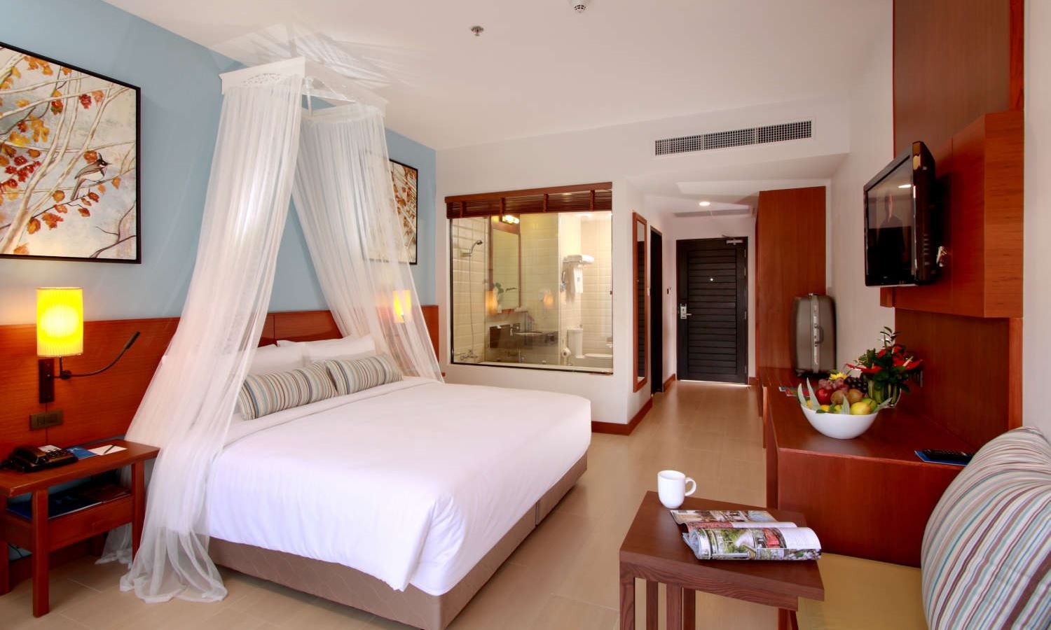 rooms-premier-pool-access