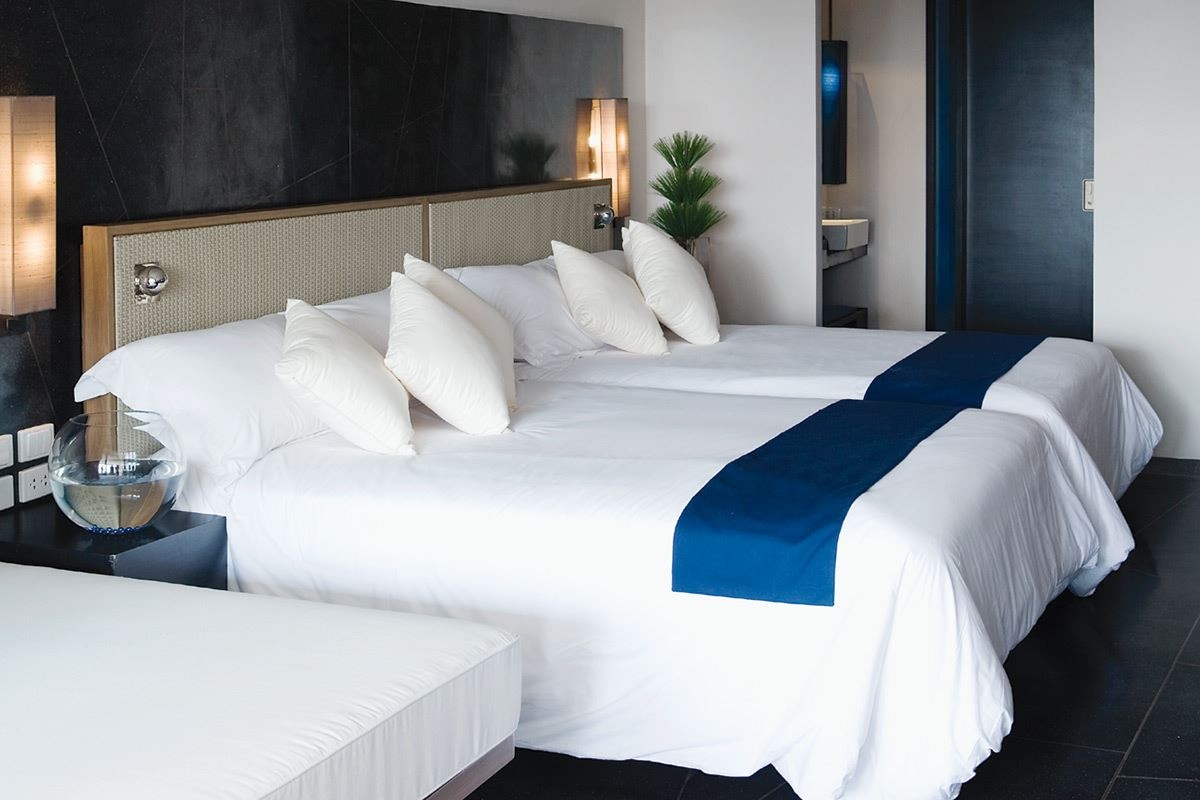 rooms-premium-deluxe-with-plunge-bath