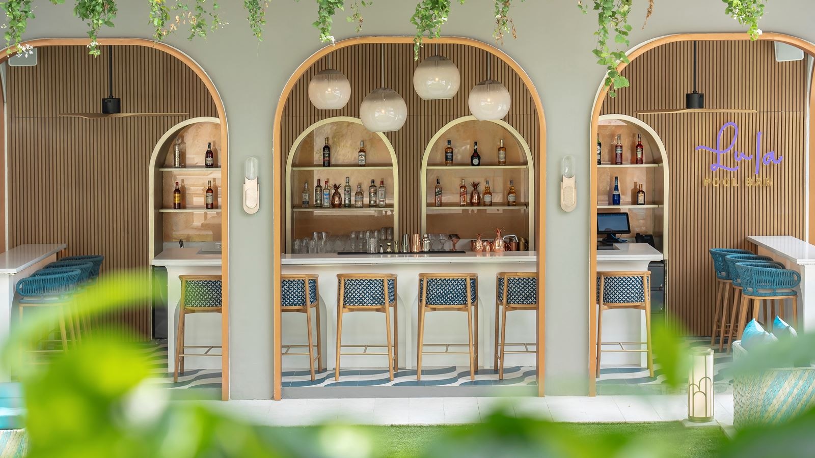 bars-lula-pool-bar
