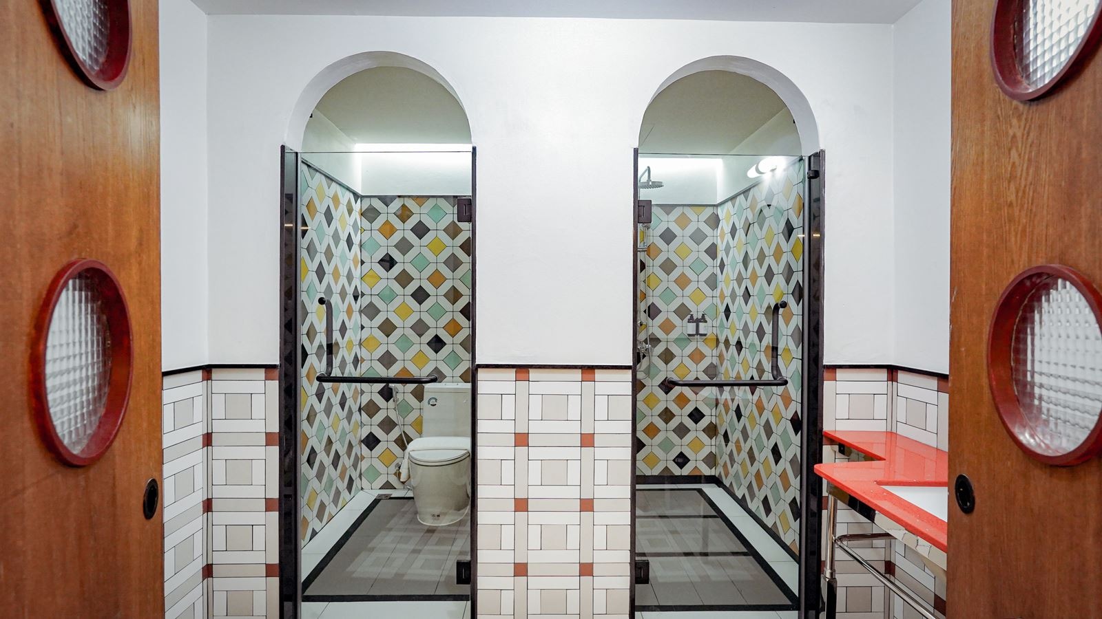 rooms-family-pool-access