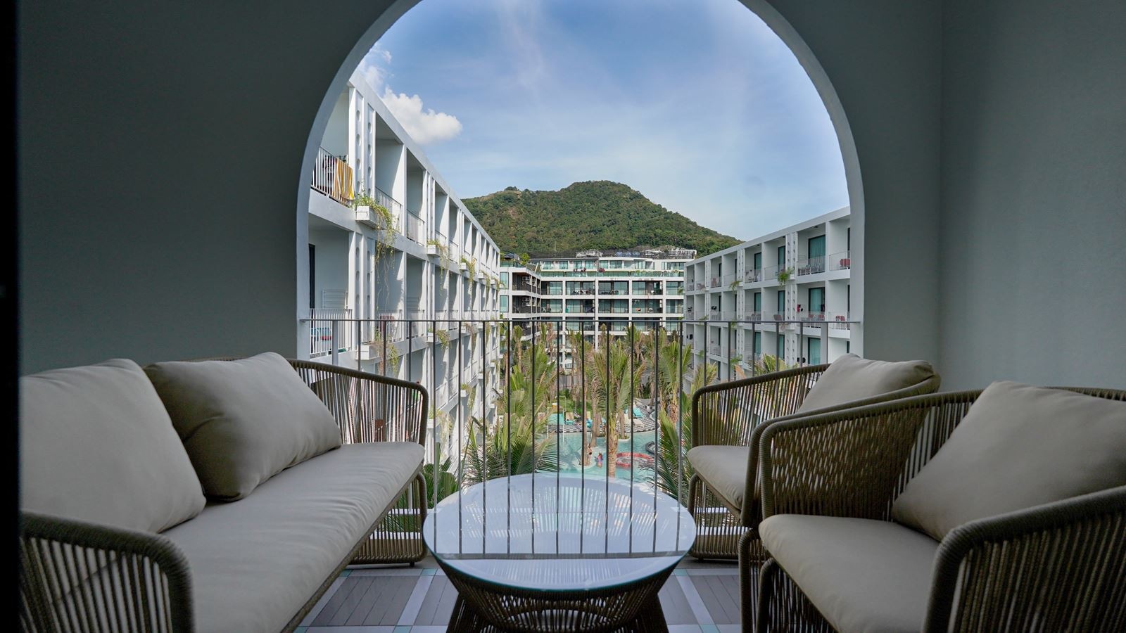 rooms-signature-quad-room