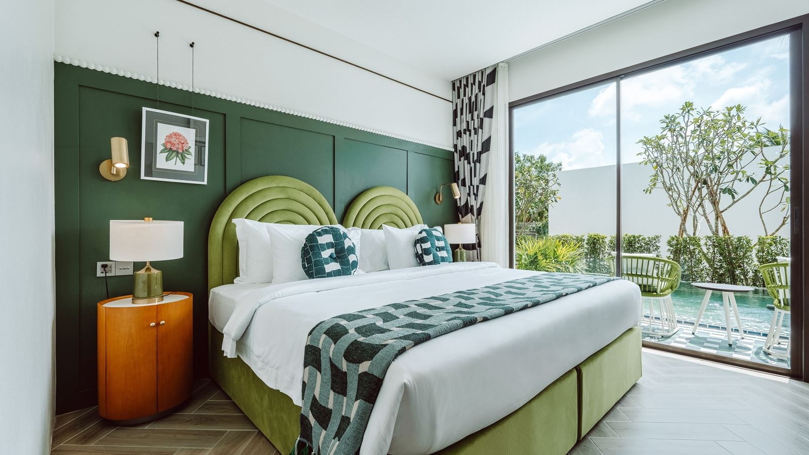 rooms-superior-plunge-pool-with-jacuzzi