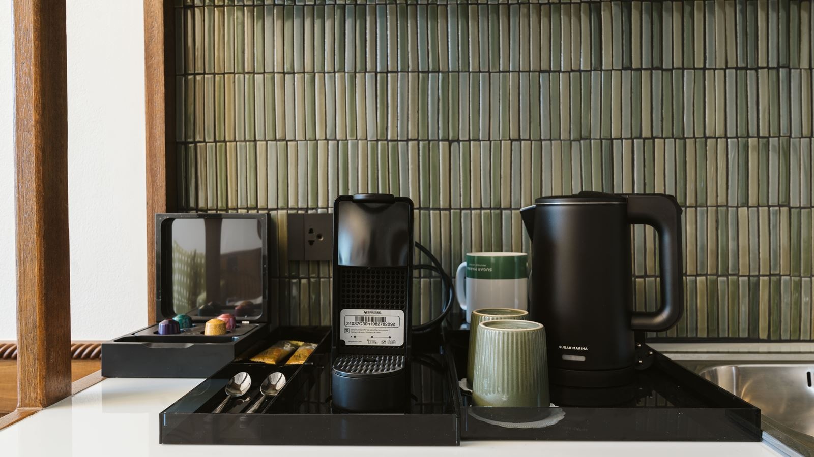 rooms-onebedroom-lagoon-suite-villa