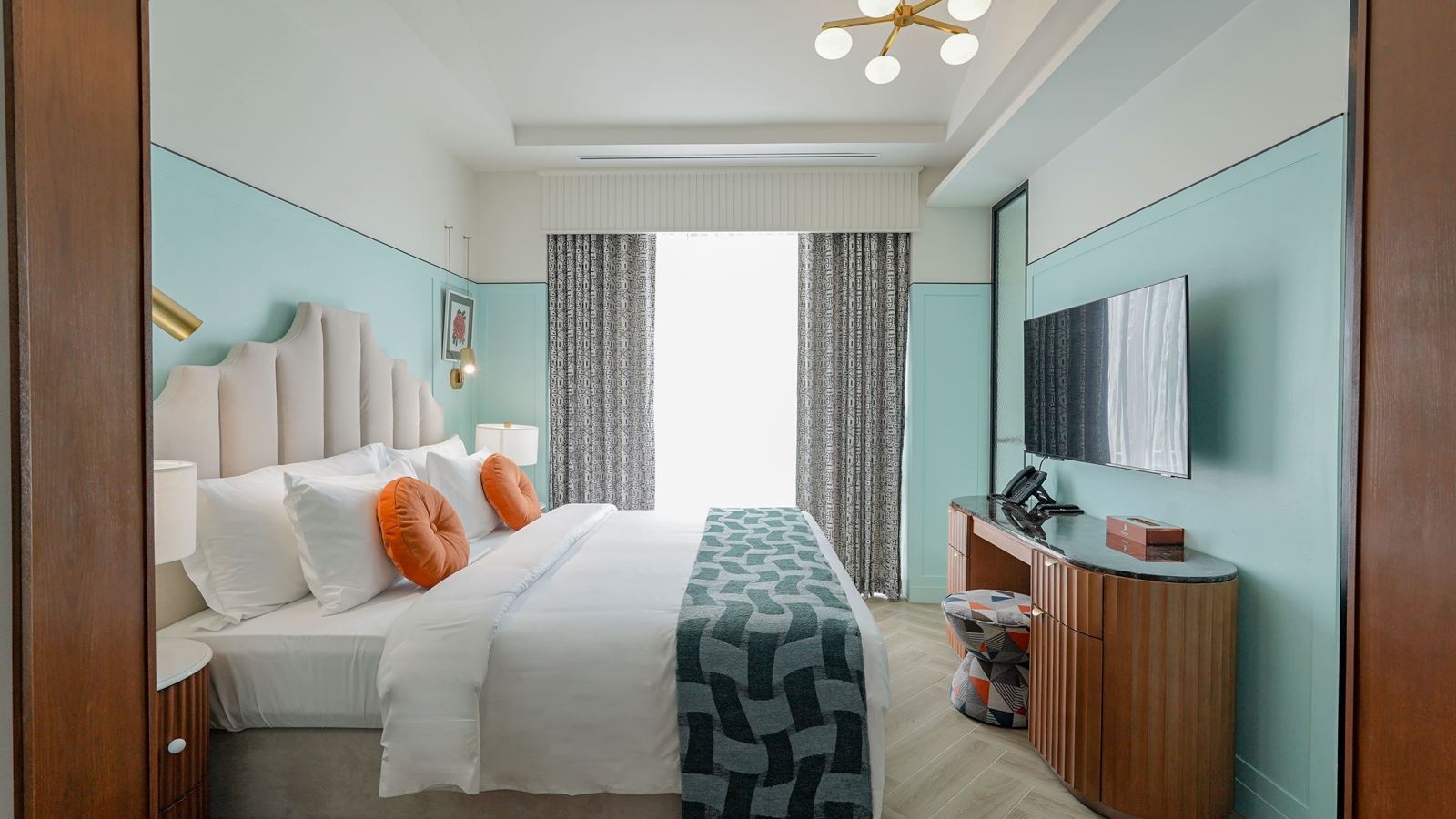 rooms-sol-twobedroom-lagoon-suite-villa