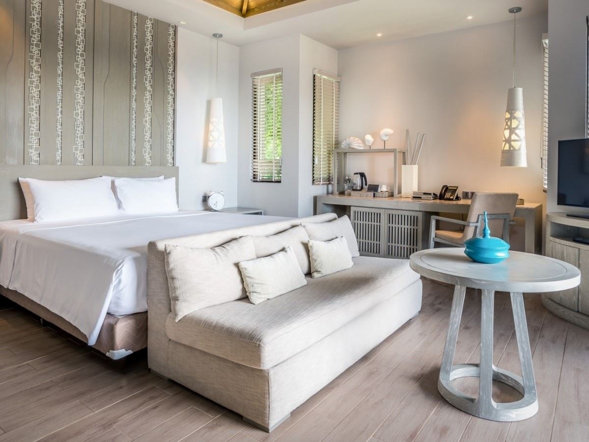 rooms-ocean-grand-child-sharing-bed