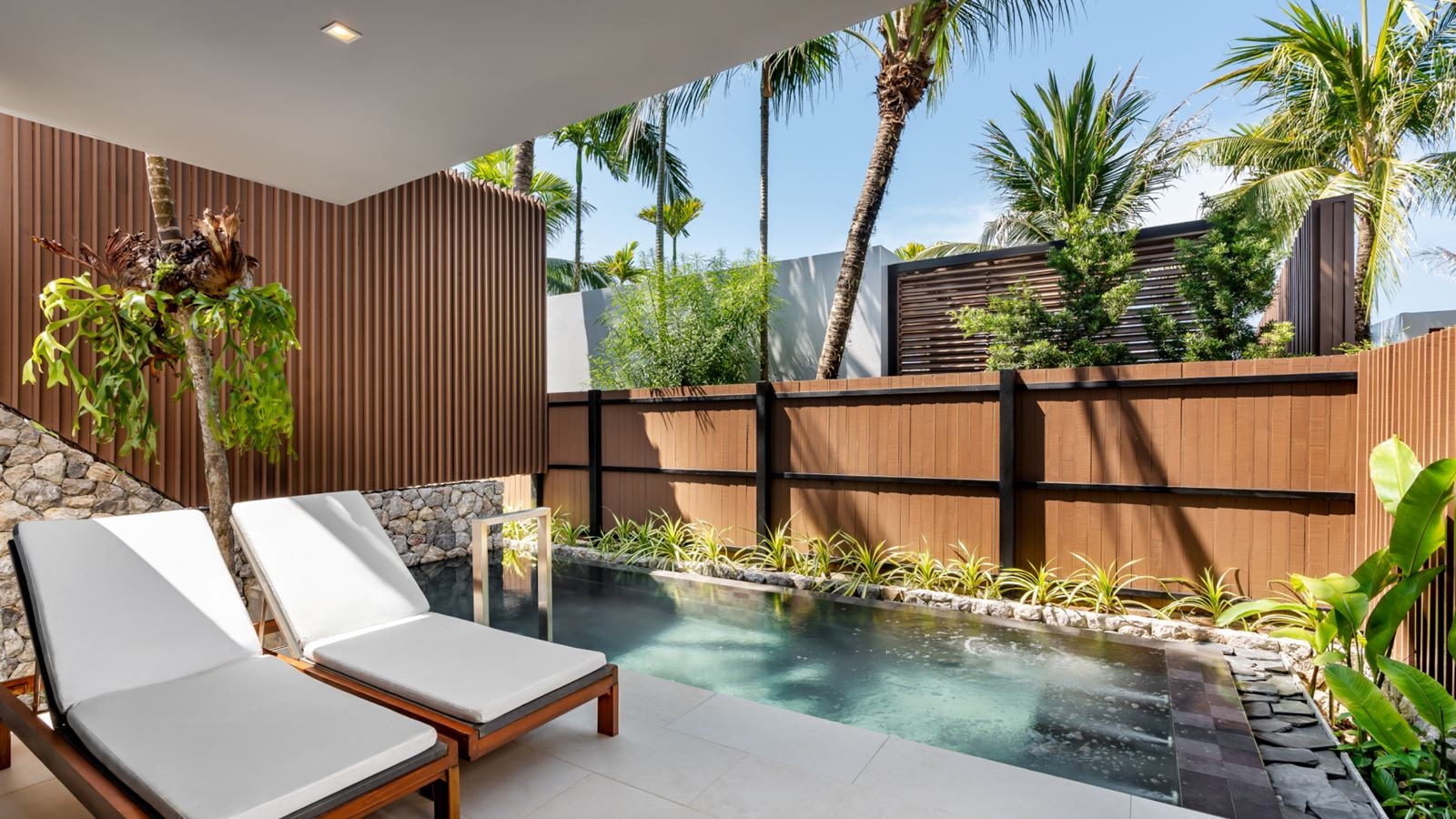 rooms-duplex-grand-pool-villa