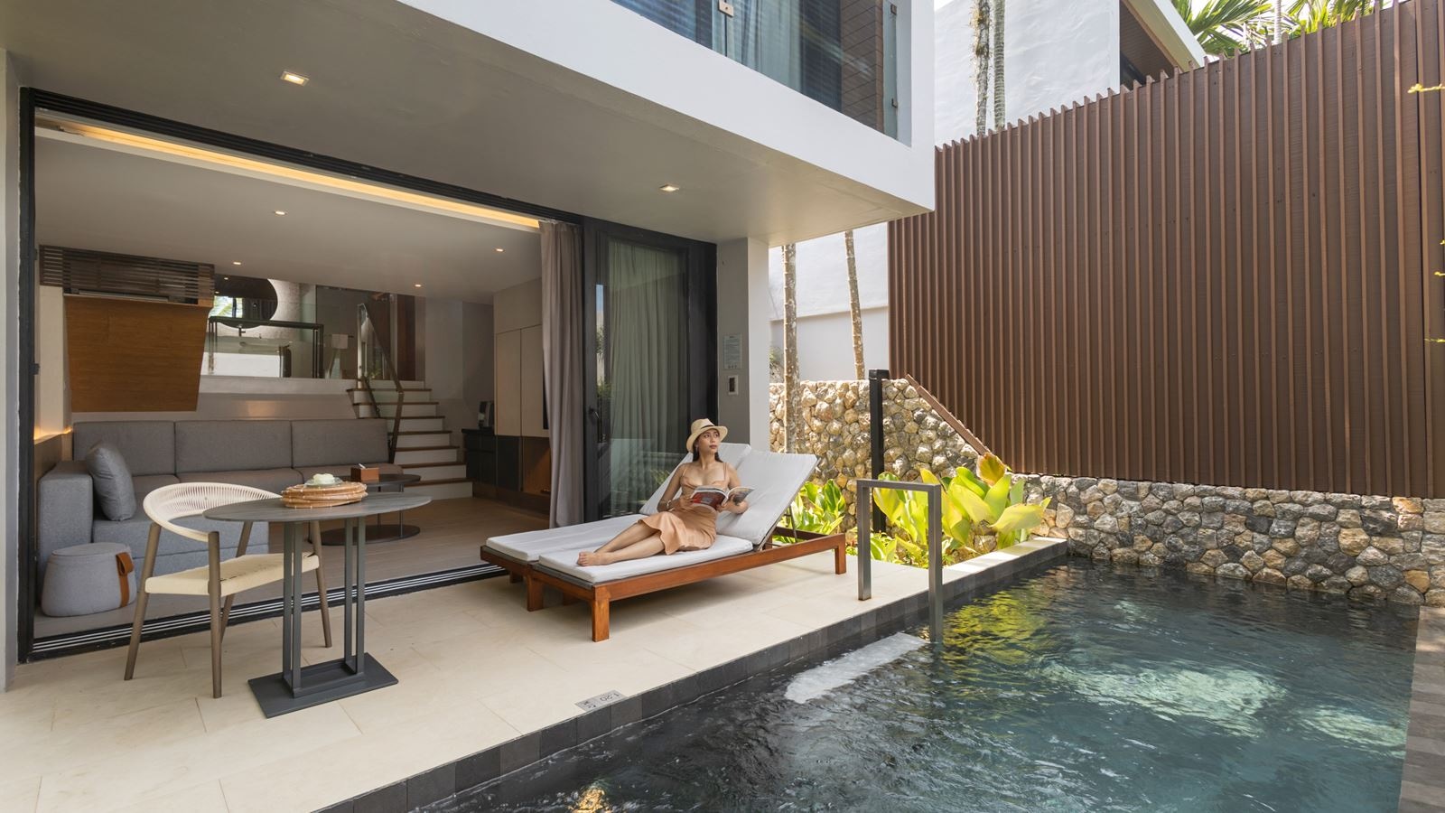 rooms-duplex-grand-pool-villa