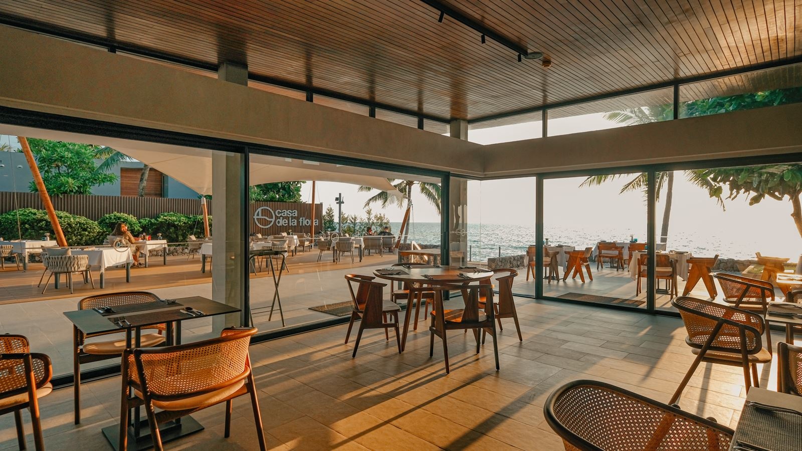 restaurants-restaurants