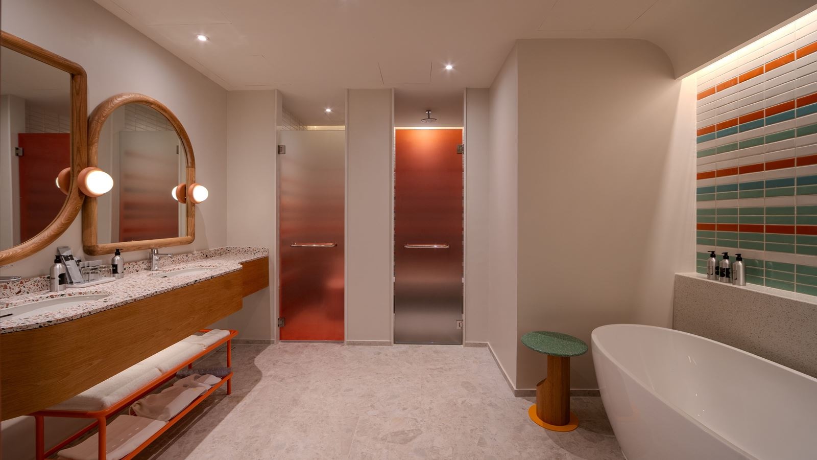 rooms-family-bunk-with-one-king-bed-and-one-bunkbed