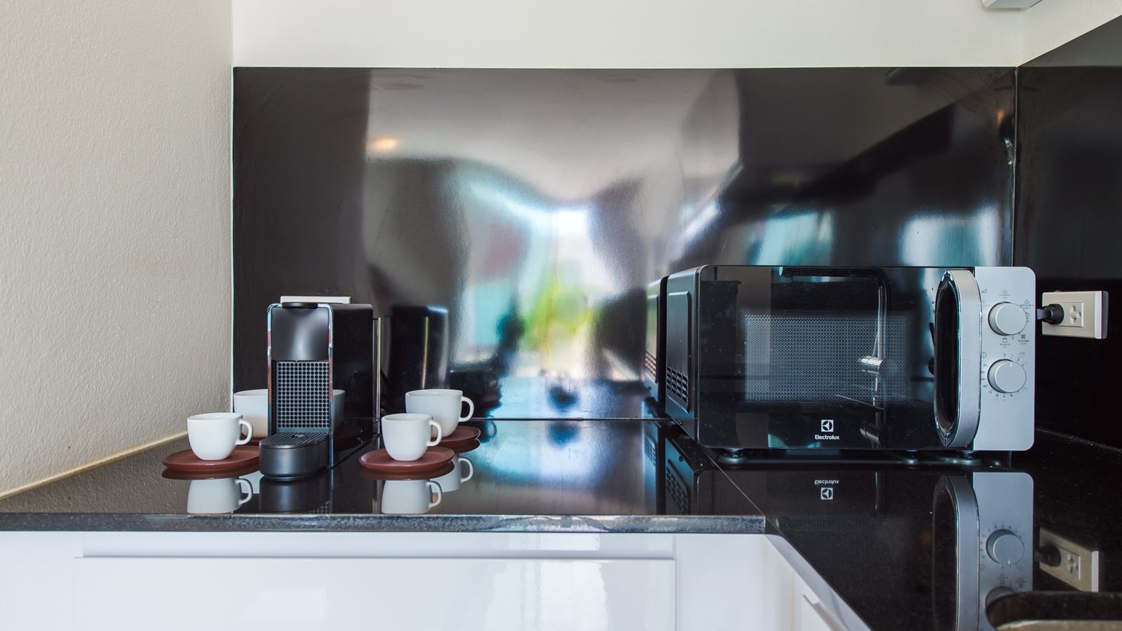 rooms-premium-1-bedroom-pool-suite-without-terrace