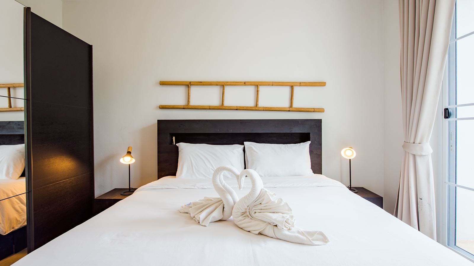 rooms-premium-1-bedroom-pool-suite-without-terrace