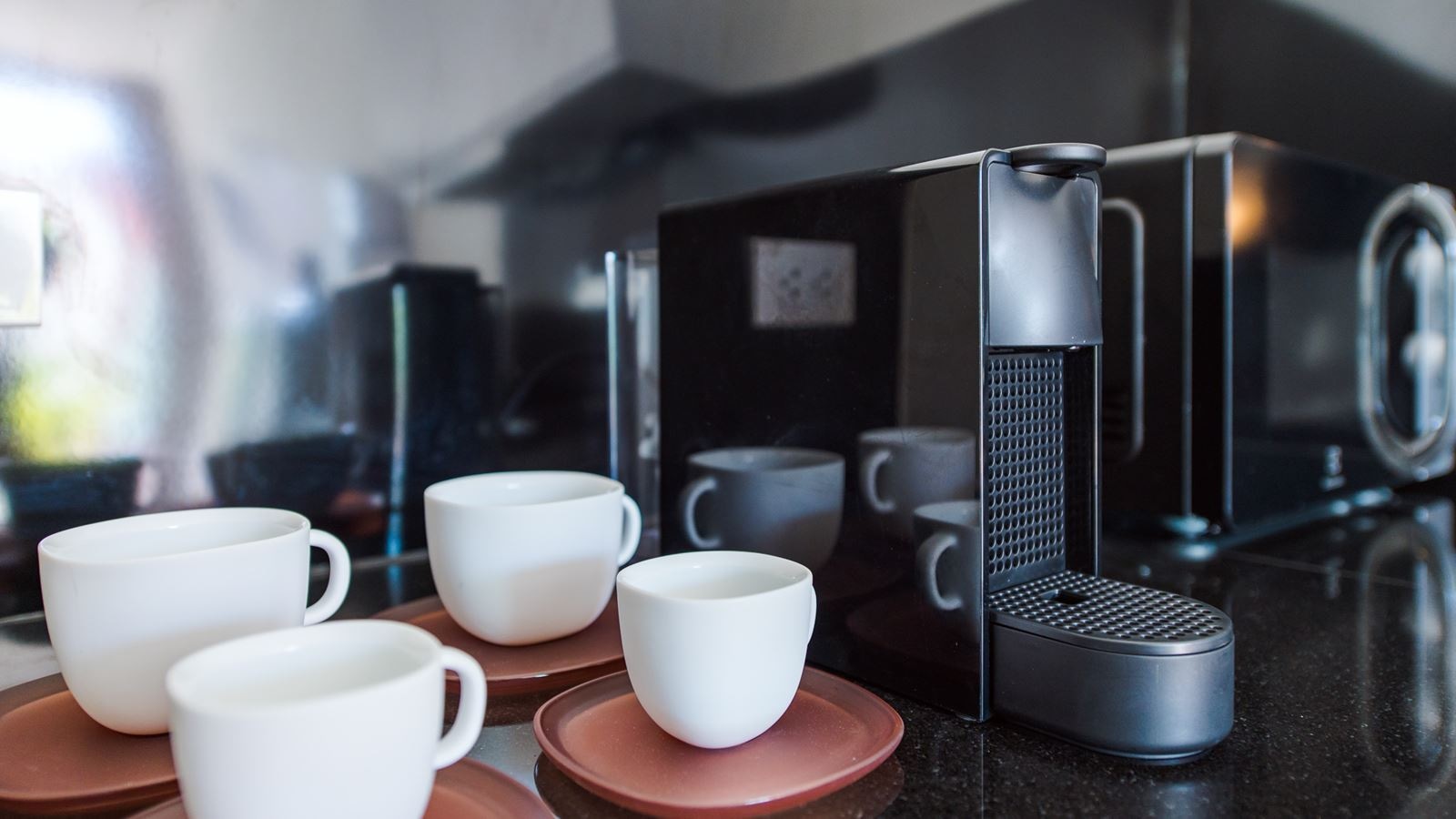 rooms-premium-1-bedroom-pool-suite-with-terrace