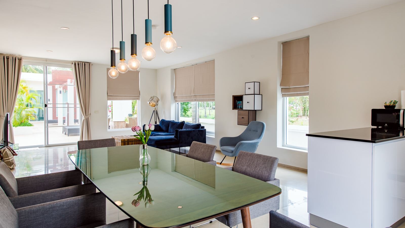 rooms-premium-2-bedroom-pool-suite-with-terrace