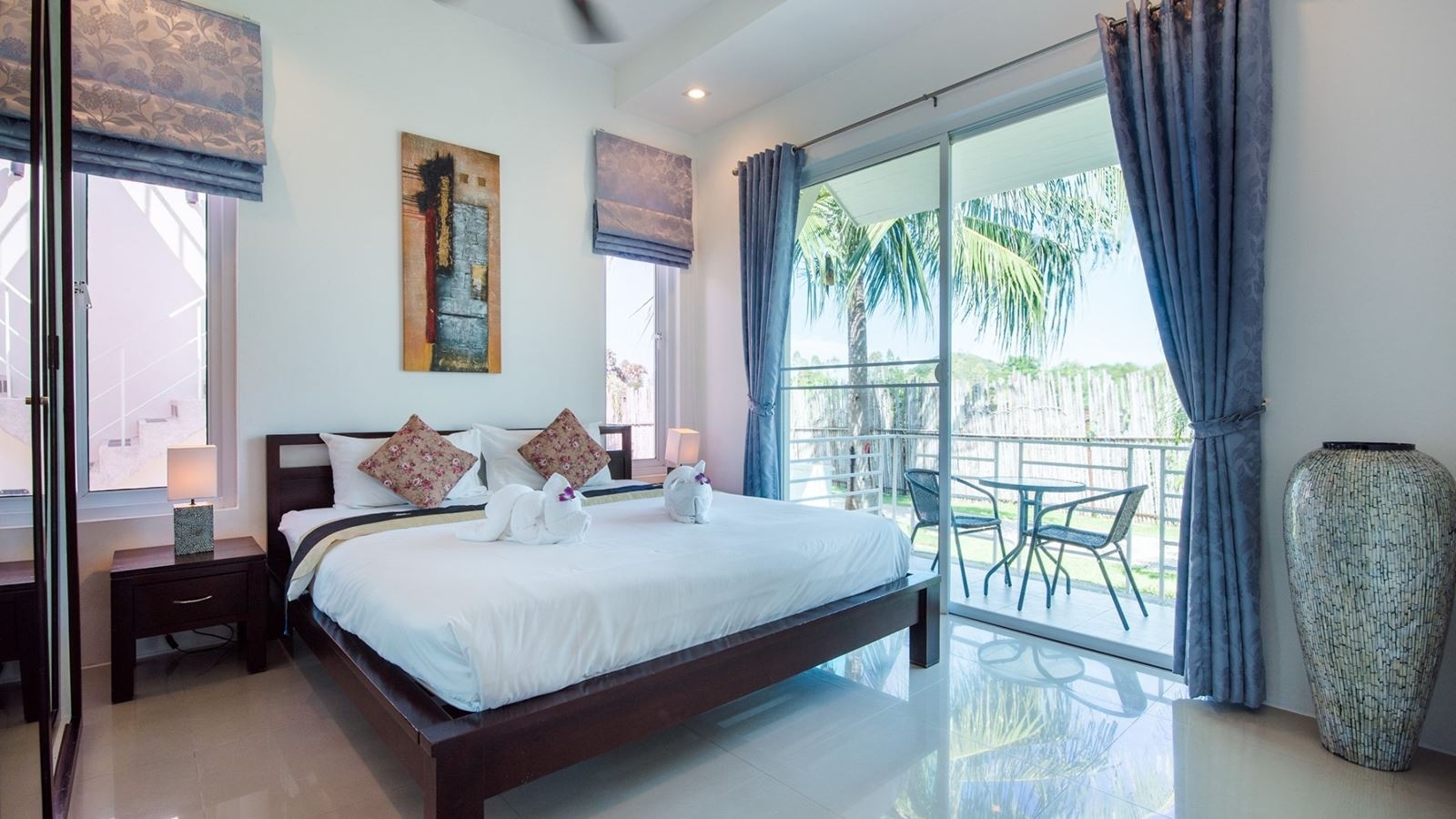 rooms-deluxe-pool-side-villa-2-bedroom-1-bathroom