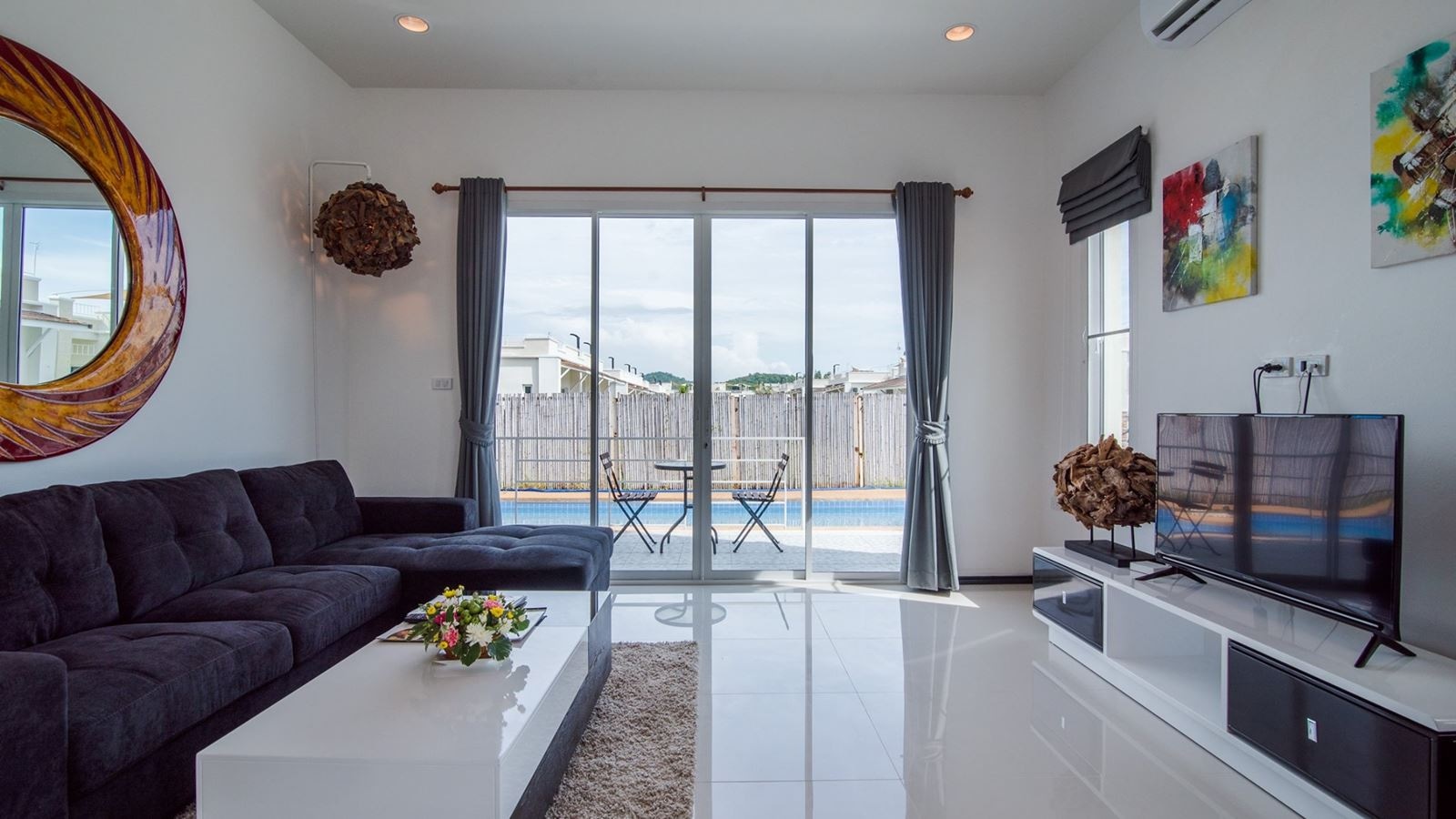 rooms-executive-pool-side-villa-2-bedroom--2-bathroom