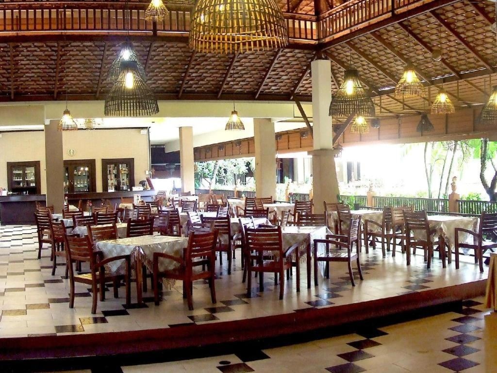 restaurants-restaurants