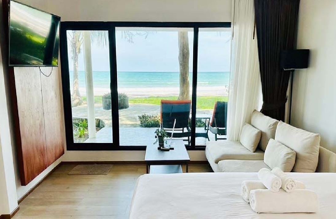 rooms-beachfront-bungalow