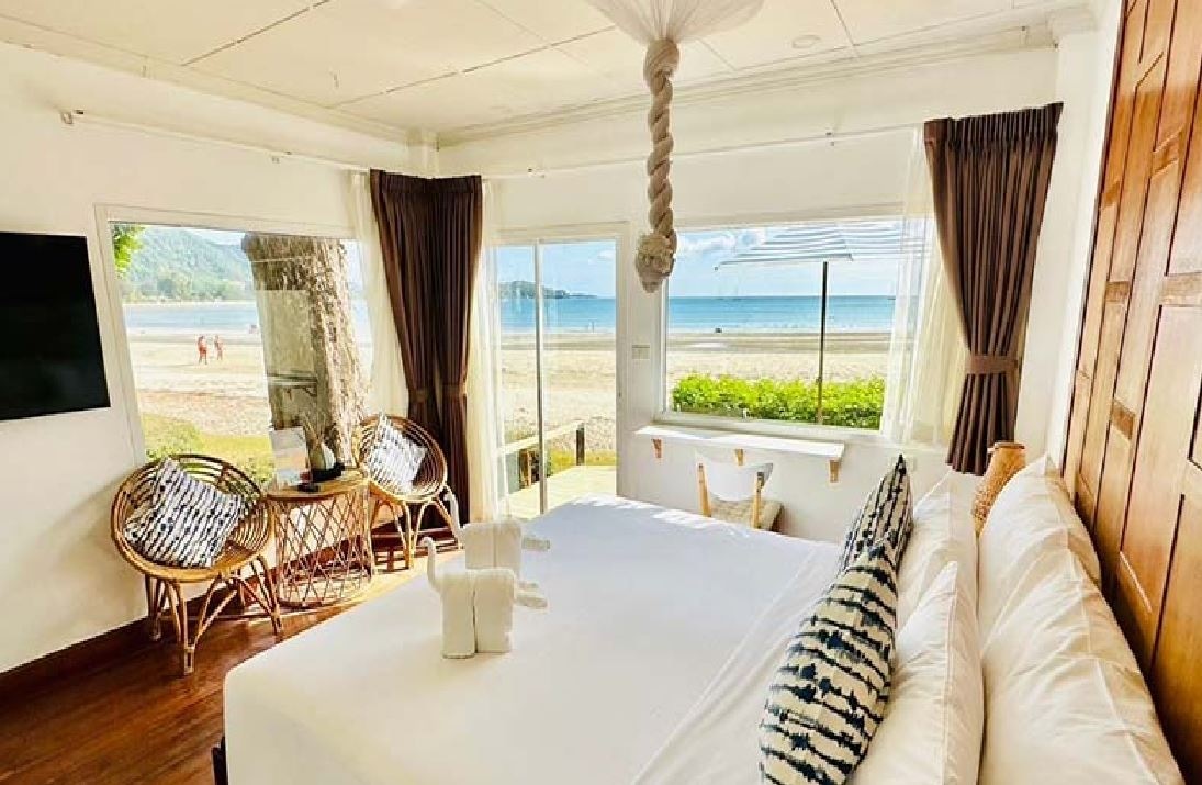 rooms-deluxe-beachfront-bungalow