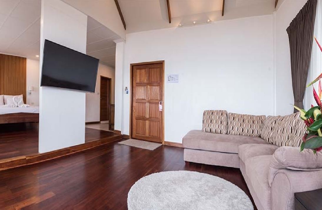 rooms-suite-beachfront