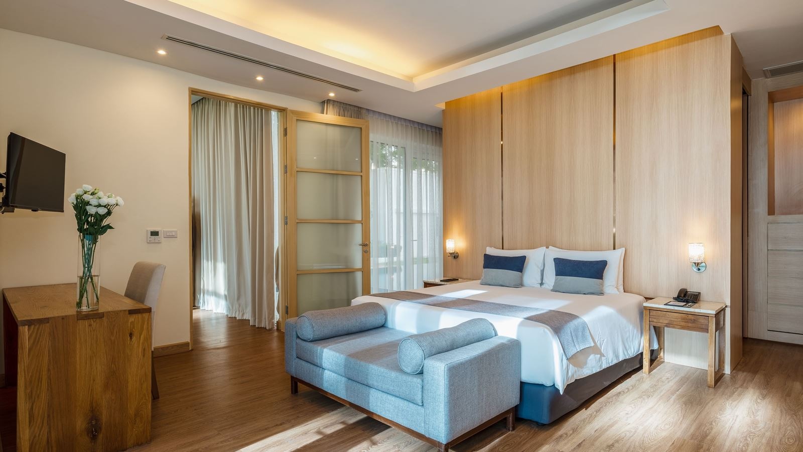 rooms-vf2b2-bedroom-ocean-front-pool-villa-420-sqm