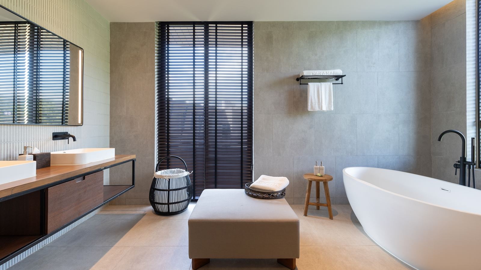 rooms-luxe-plus-ocean