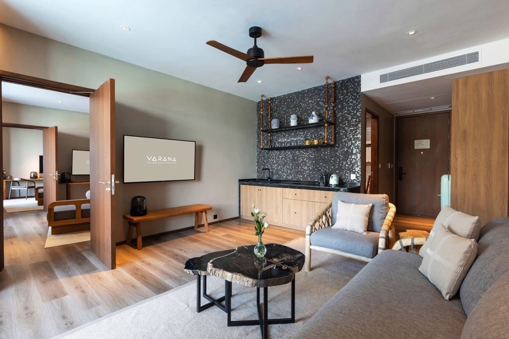 rooms-three-bedroom-suite-pool-access