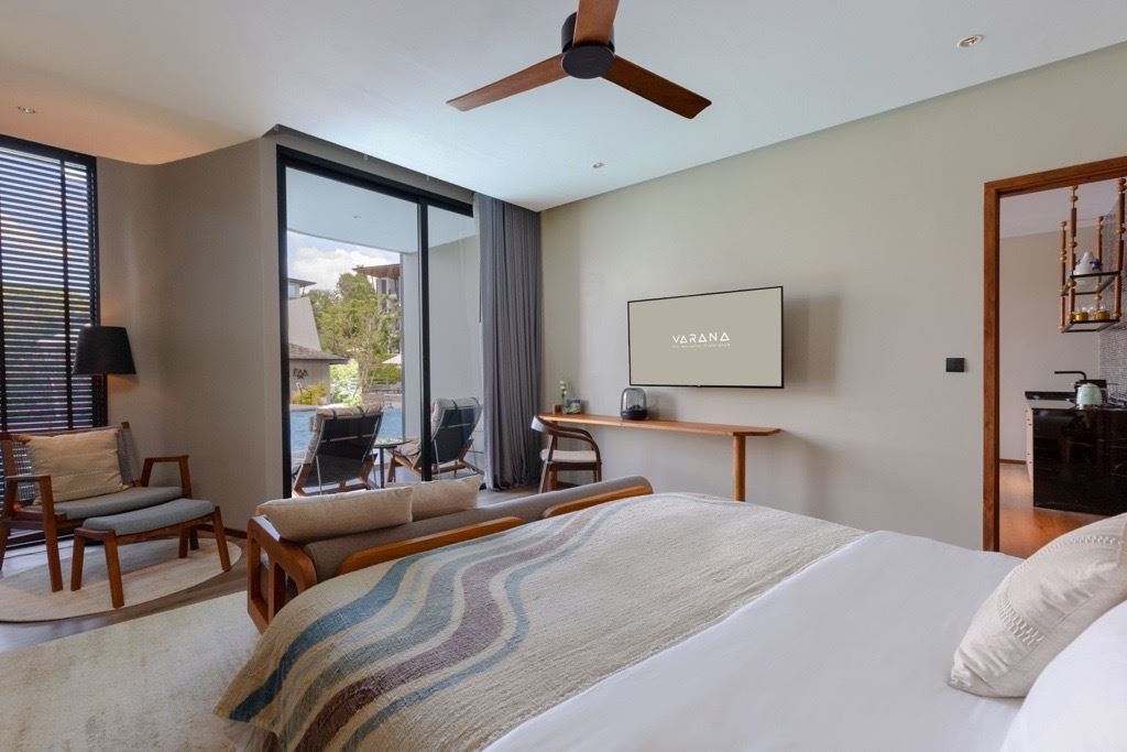 rooms-three-bedroom-suite-pool-access