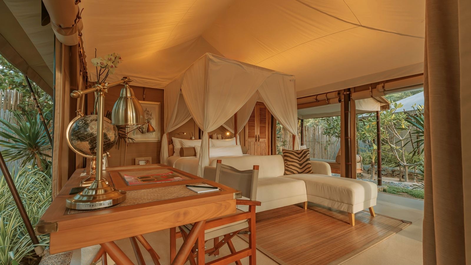 rooms-beach-pool-tent