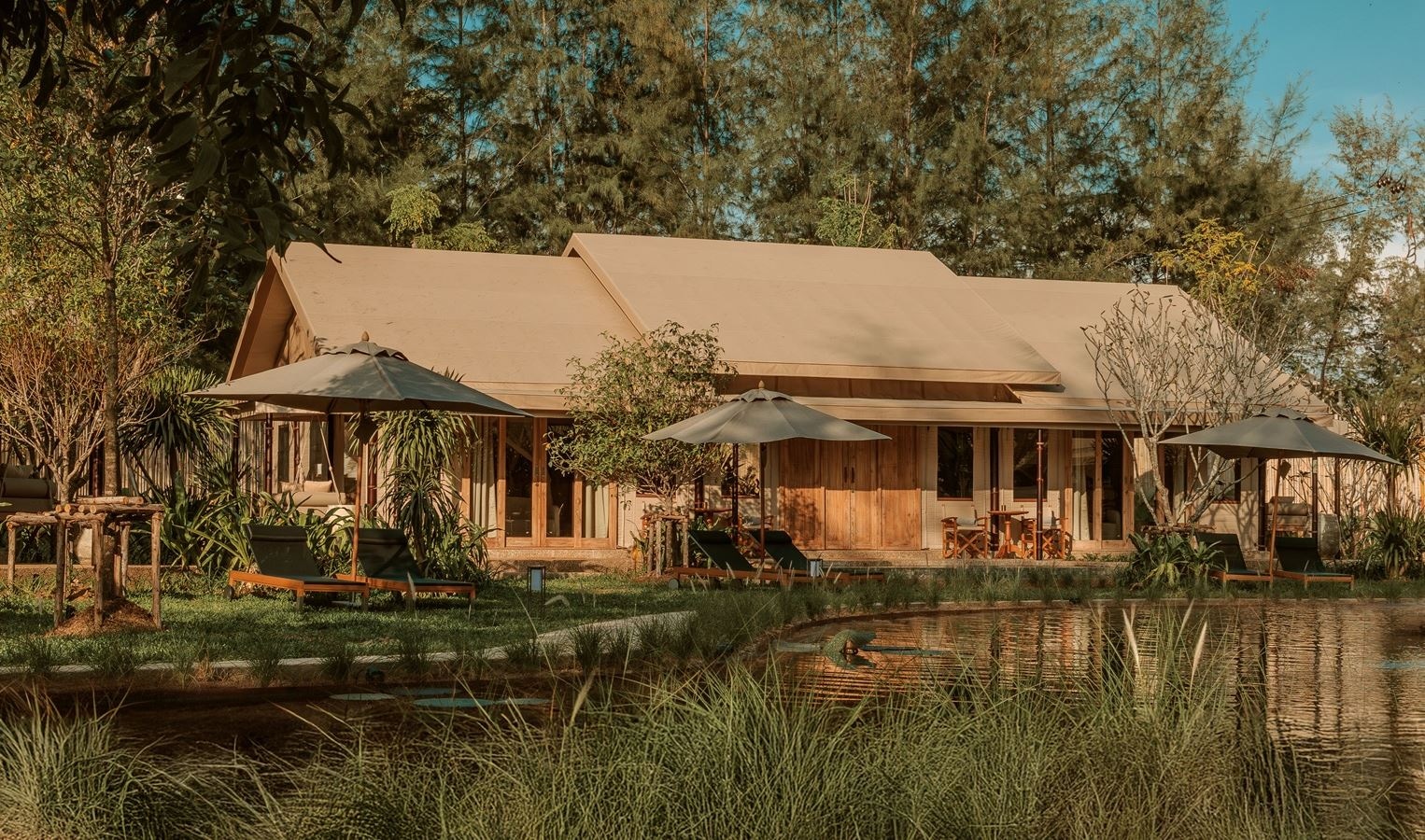 rooms-2-bedrooms-lagoon-pool-tented-suite