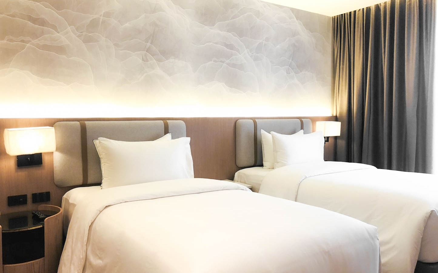 rooms-premier-twin-room