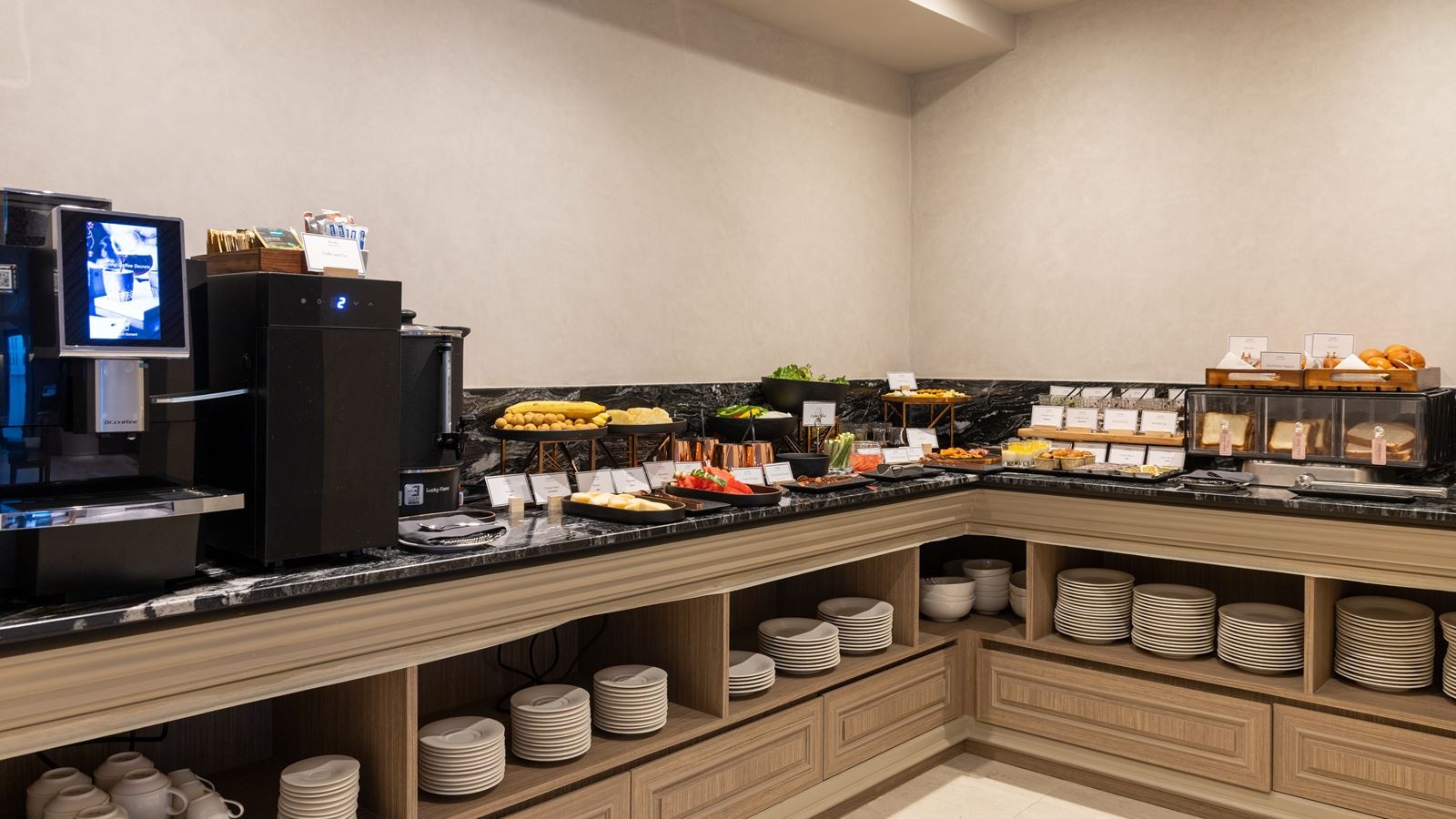 restaurants-twenty--twentytwo-bar--restaurant