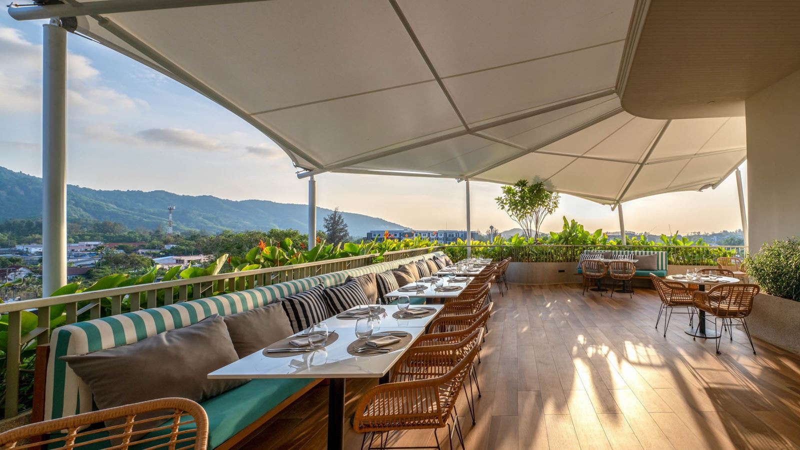 restaurants-mingle-restaurant