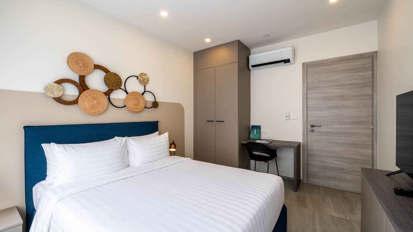 rooms-two-bedroom-family