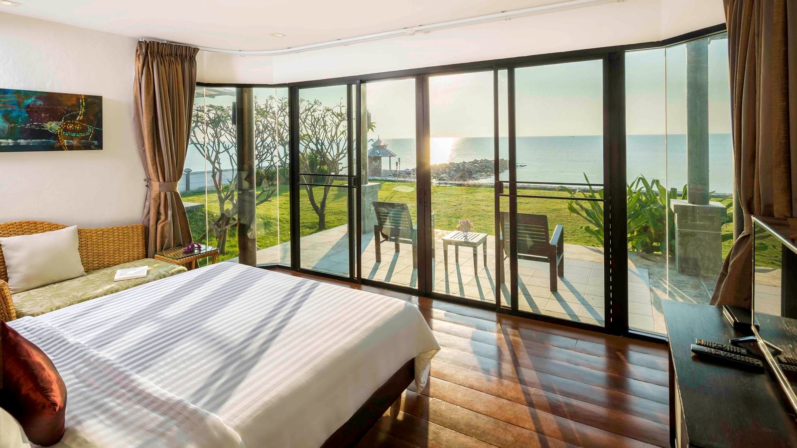 rooms-beachfront-villa