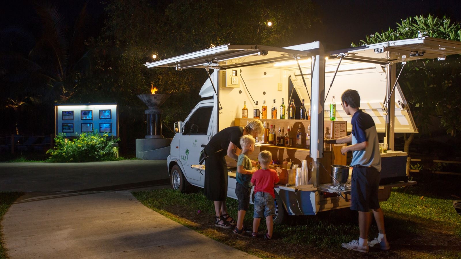 bars-the-tuk-tuk-bar