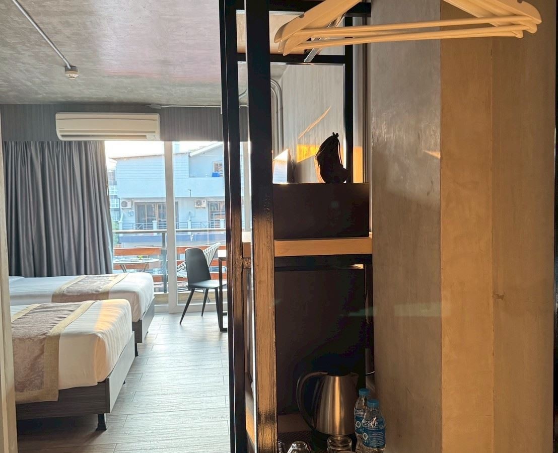 rooms-deluxe-twin-city-view