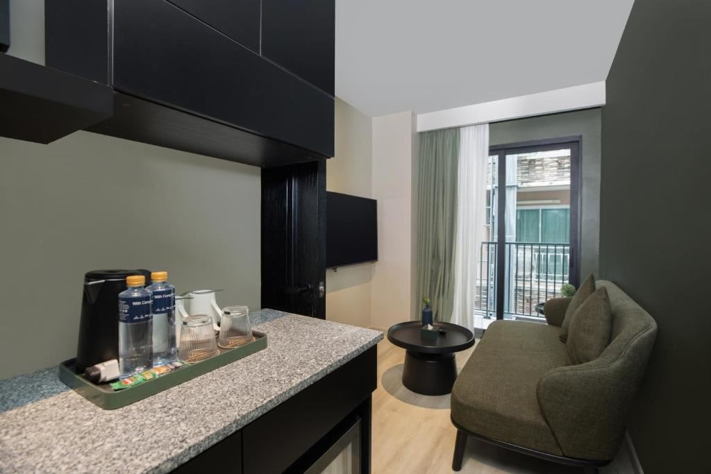 rooms-family-conexting-room