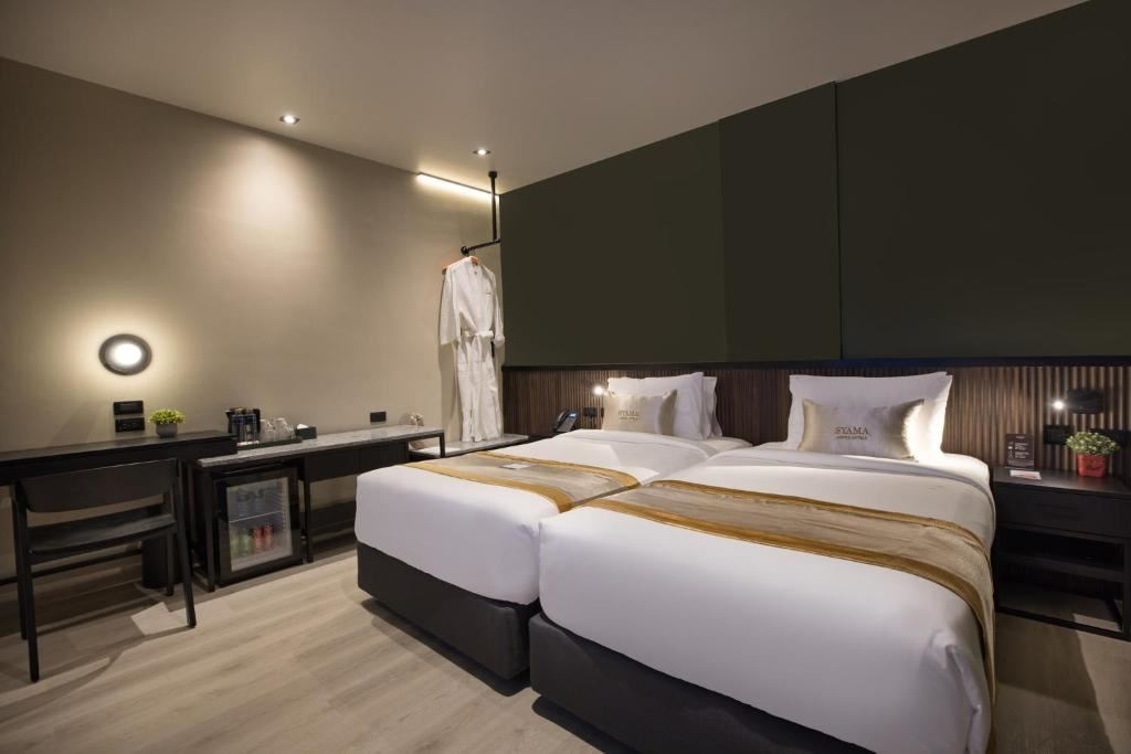 rooms-family-conexting-room