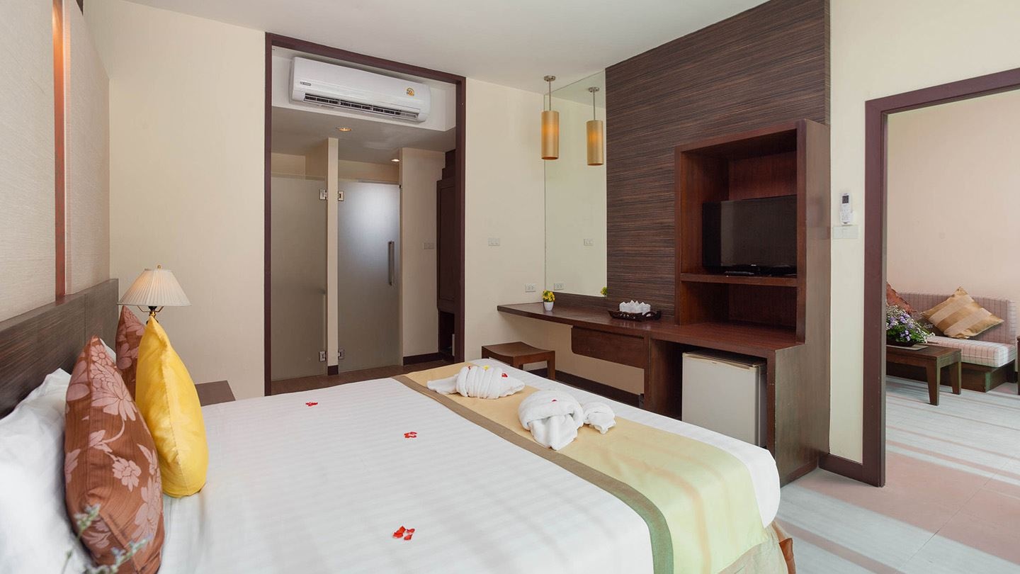 rooms-courtyard-suite