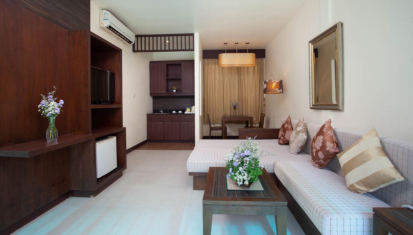 rooms-courtyard-suite