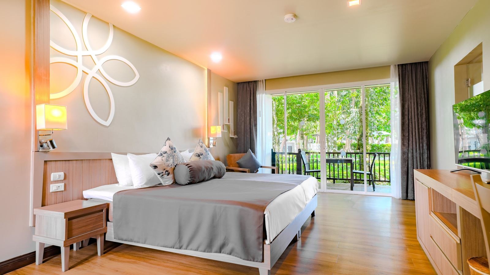 rooms-deluxe-bungalow