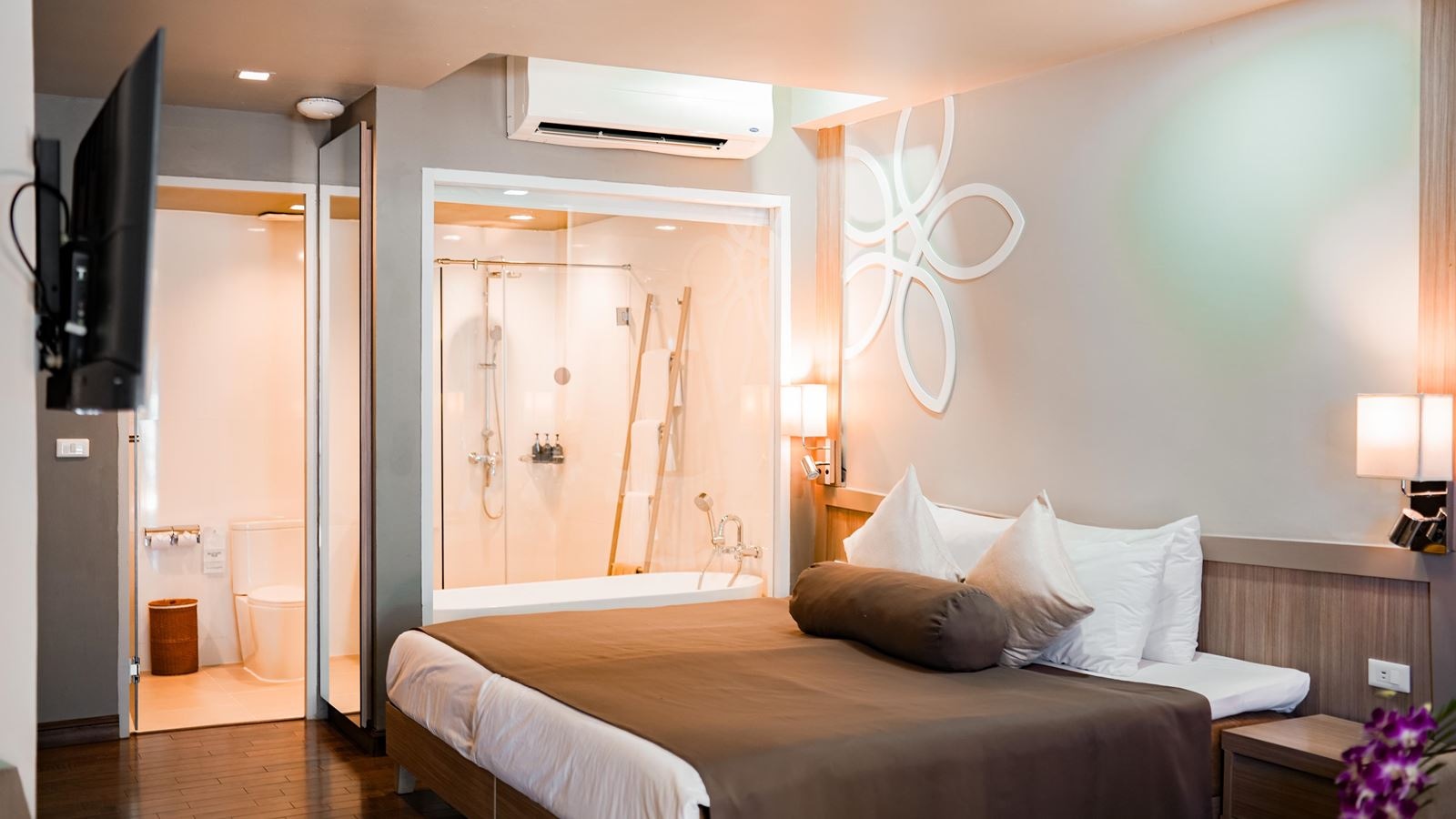 rooms-deluxe-bungalow-beachfront