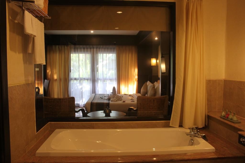 rooms-deluxe-royal-wing