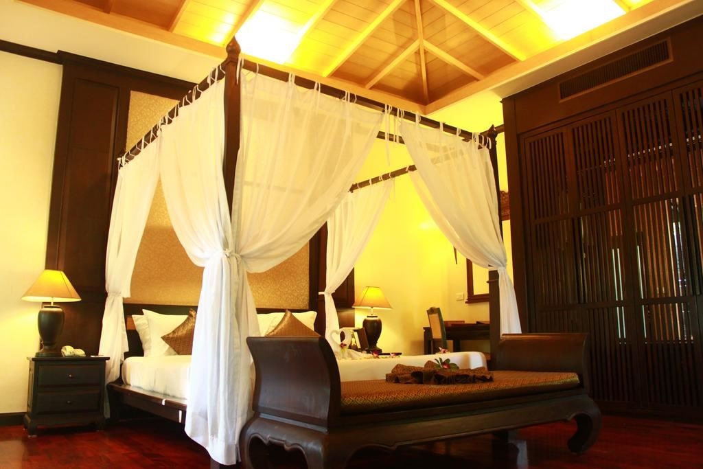 rooms-deluxe-jacuzzi-villa