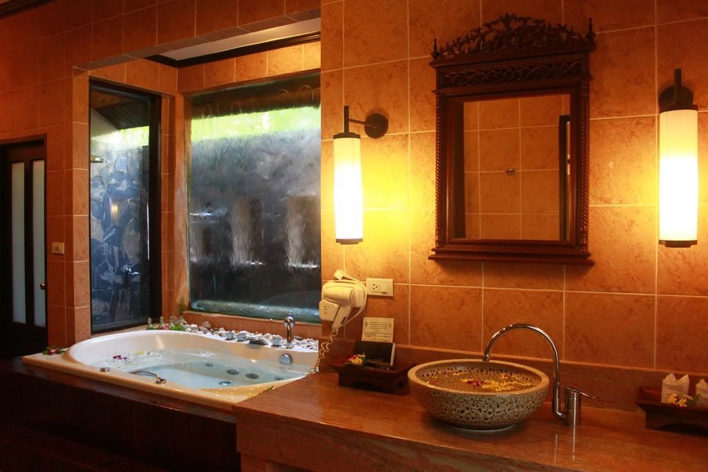 rooms-deluxe-jacuzzi-villa