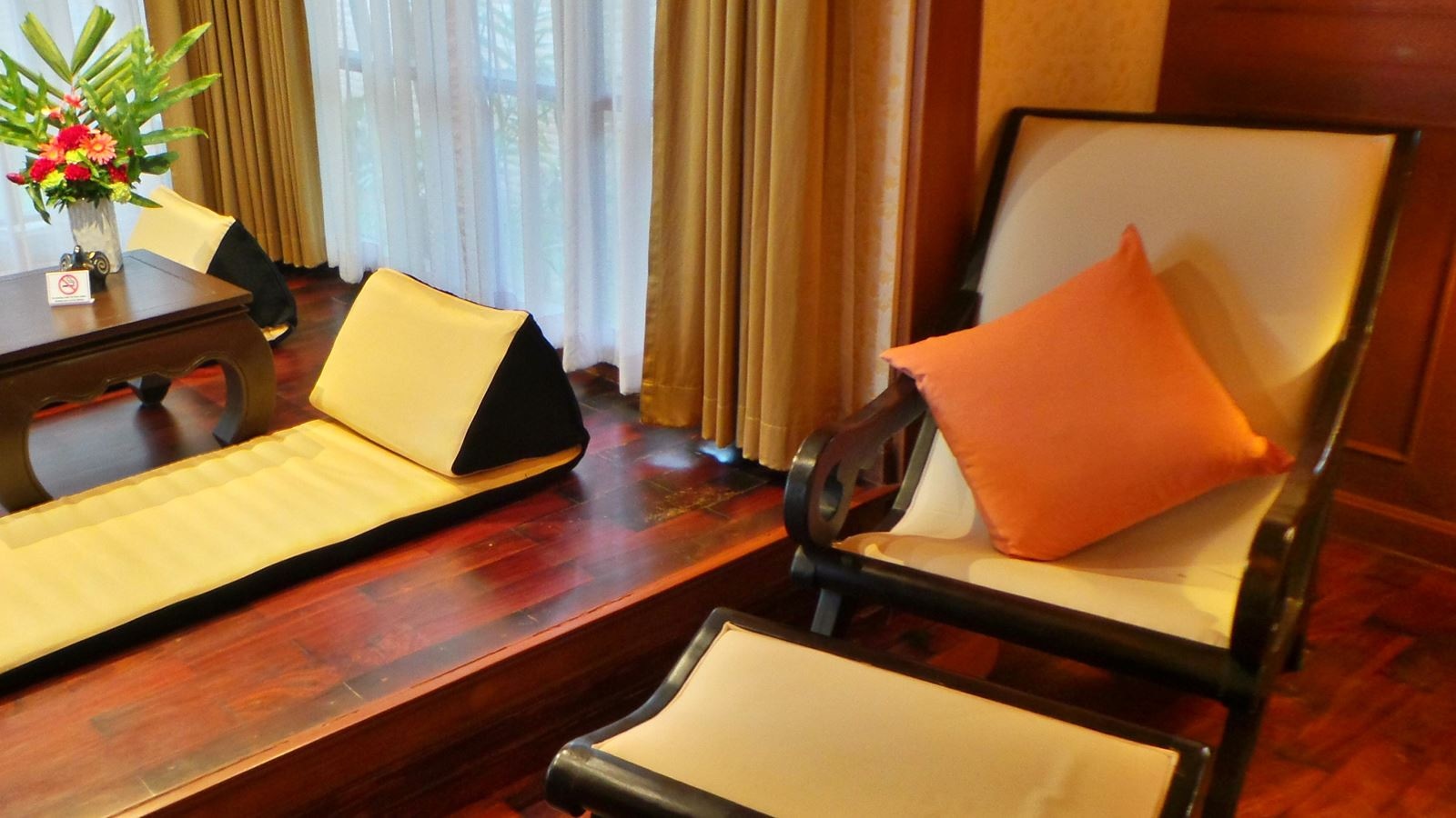 rooms-honeymoon-pool-garden-view