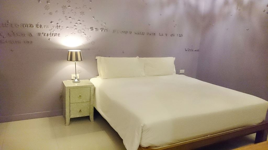 rooms-standard-room-no-window